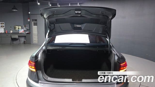 Volkswagen Jetta 2021 — Şəkil 20/20