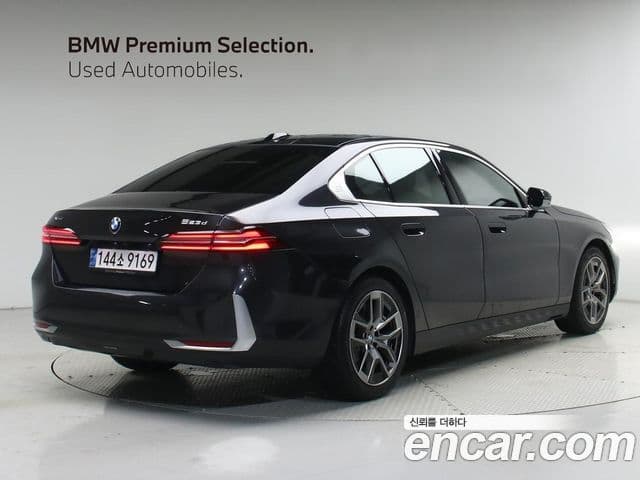 BMW 5 Series 2023 — ფოტო 3/20