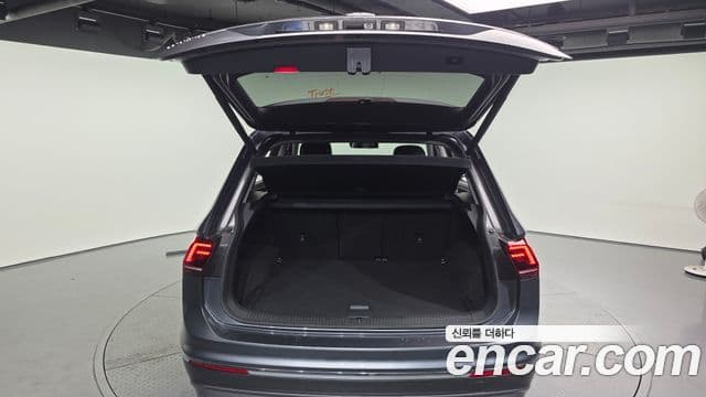 Volkswagen Tiguan 2020 — фото 20 из 20