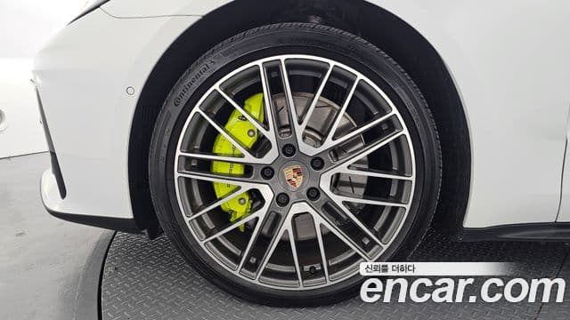 Porsche Panamera 2025 — ფოტო 5/20