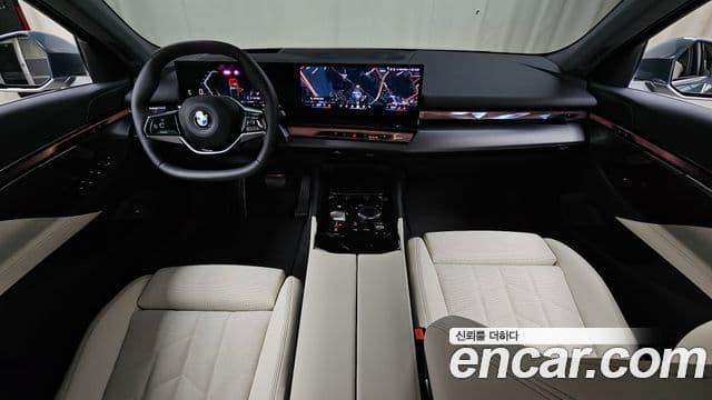 BMW 5 Series 2025 — фото 7 из 20