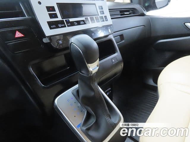 Hyundai Staria 2023 — Фото 12/20