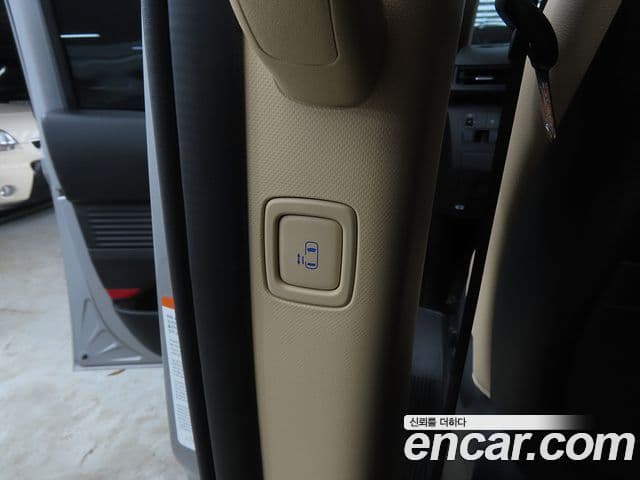 Hyundai Staria 2023 — Фото 15/20