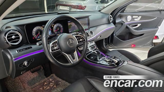 Mercedes-Benz E-Class 2020 — ფოტო 8/20