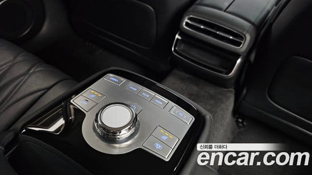 Genesis Electrified G80 2025 — Şəkil 19/20