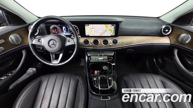 Mercedes-Benz E-Class 2018 — Şəkil 7/20