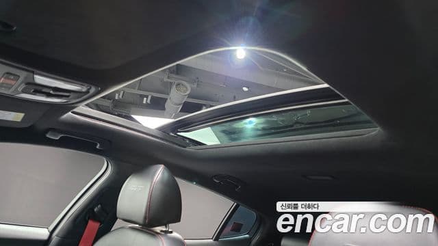 Kia Stinger 2022 — Şəkil 19/20