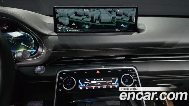 Genesis GV80 2022 — ფოტო 13/20