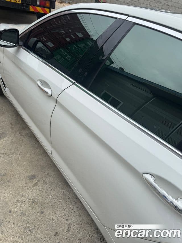 BMW 5 Series 2018 — ფოტო 5/9