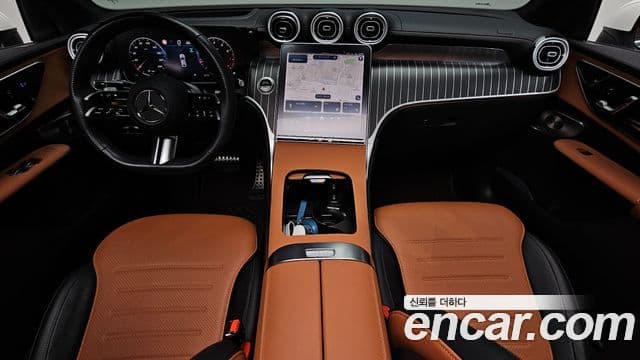 Mercedes-Benz GLC-Class 2025 — Photo 35/37
