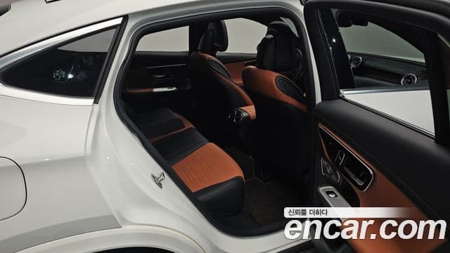 Mercedes-Benz GLC-Class 2025 — Photo 34/37