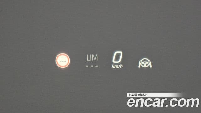 Mercedes-Benz GLC-Class 2025 — Photo 29/37