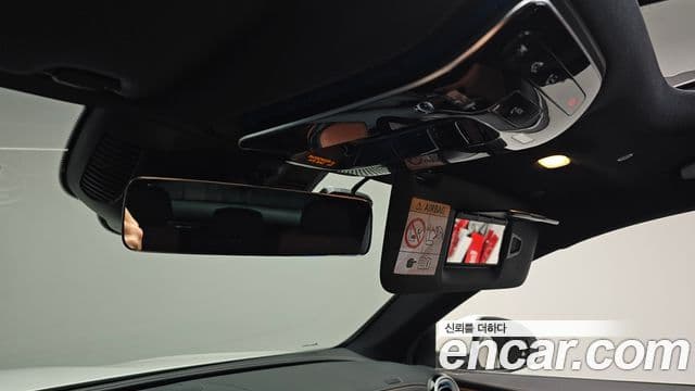 Mercedes-Benz GLC-Class 2025 — Photo 15/37