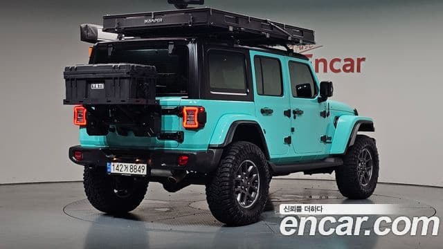 Jeep Wrangler 2021 — ფოტო 2/20