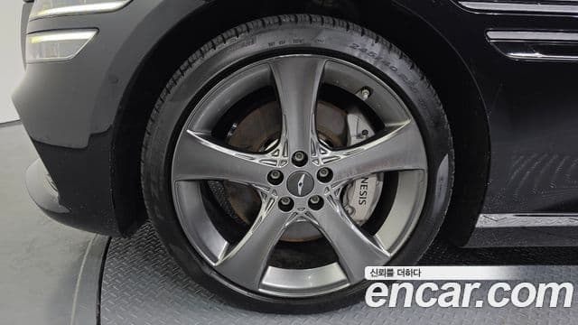 Genesis Electrified G80 2023 — ფოტო 5/20