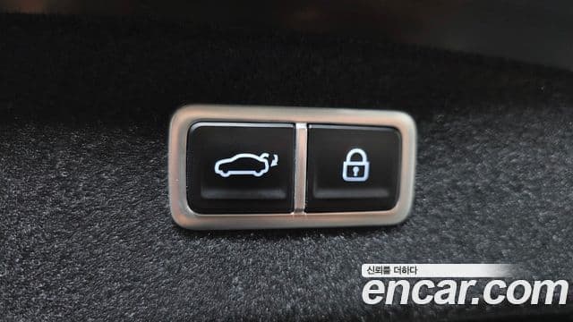 Genesis Electrified G80 2023 — ფოტო 17/20