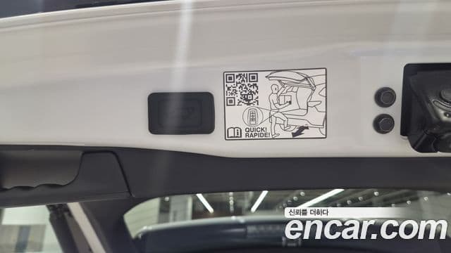 Toyota RAV4 2025 — фото 20 из 20