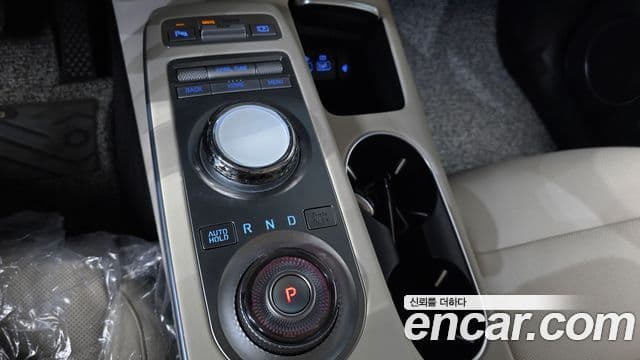 Genesis GV70 2023 — ფოტო 9/20