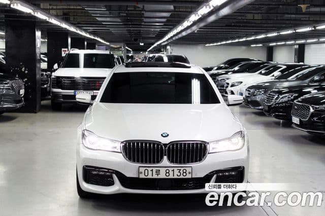 BMW 7 Series 2018 — Şəkil 1/20