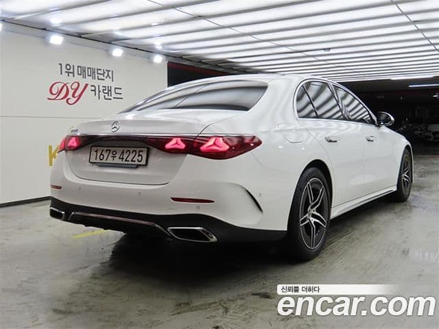 Mercedes-Benz E-Class 2025 — Фото 3/20
