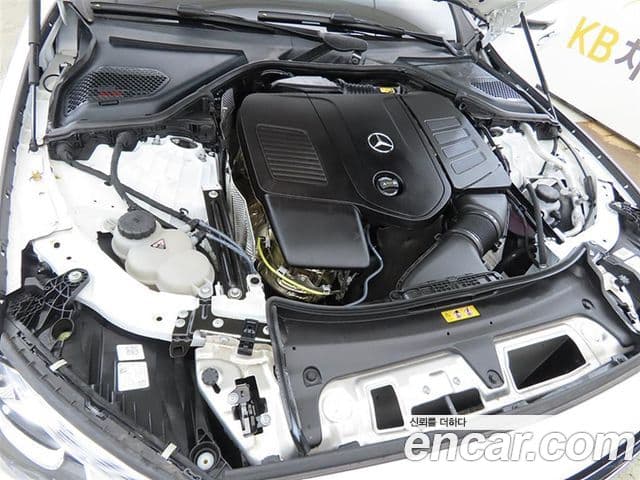 Mercedes-Benz E-Class 2025 — Фото 18/20