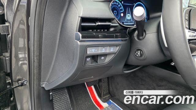 Genesis Electrified G80 2022 — ფოტო 18/20