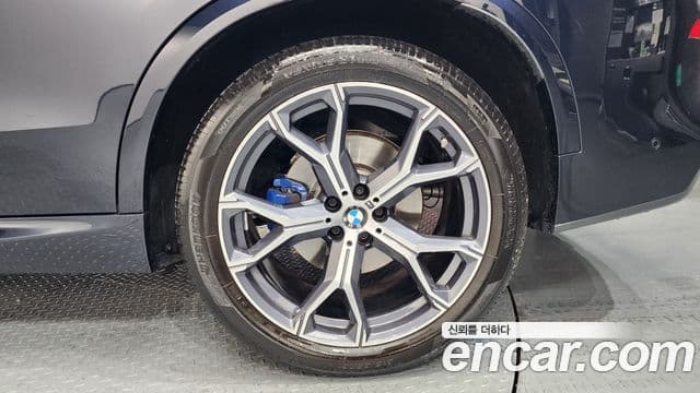 BMW X5 2025 — Photo 16/38