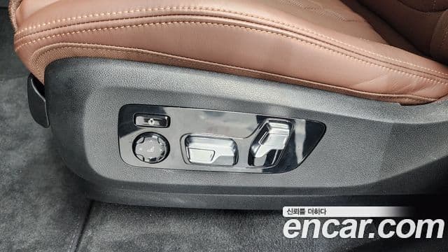 BMW X5 2025 — Photo 36/38