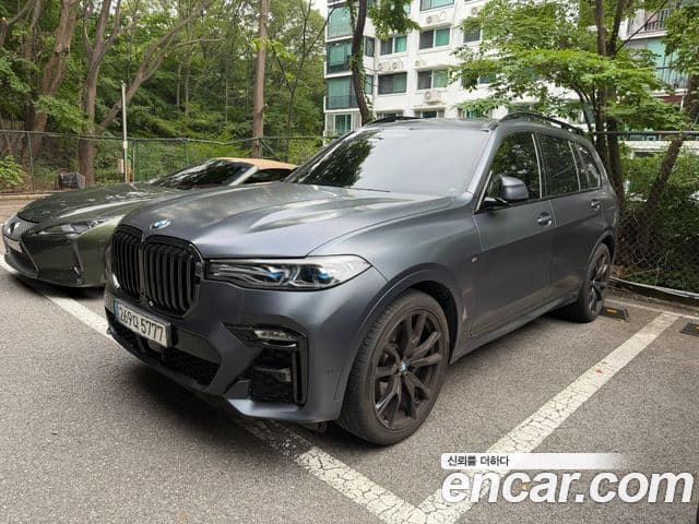 BMW X7 2020 — ფოტო 10/19
