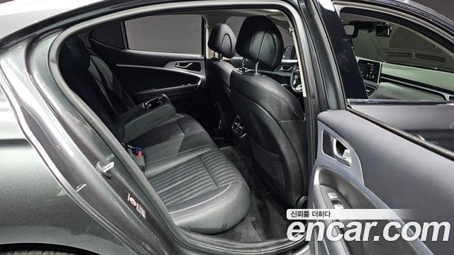 Genesis G70 2019 — ფოტო 12/20