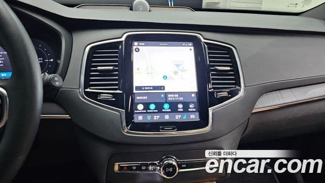 Volvo XC90 2023 — фото 14 из 20