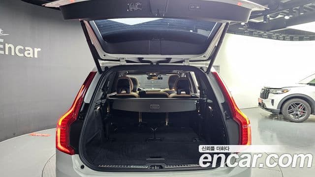 Volvo XC90 2023 — фото 20 из 20