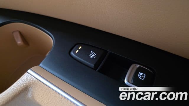 Kia Sorento 2022 — ფოტო 19/20