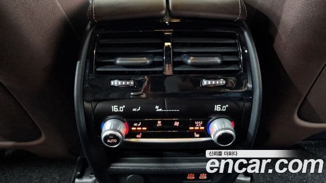 BMW 5 Series 2021 — ფოტო 19/20