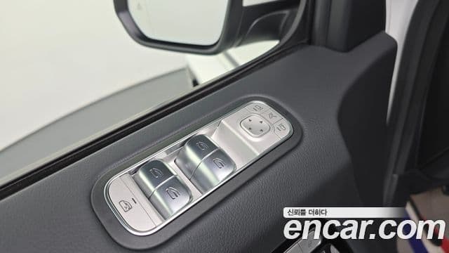 Mercedes-Benz G-Class 2026 — Photo 25/34