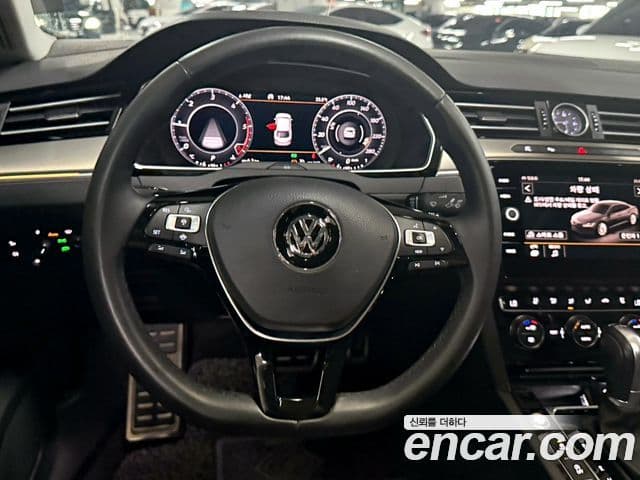 Volkswagen Arteon 2019 — ფოტო 8/20
