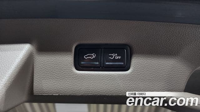 Kia Carnival 2023 — Фото 18/20