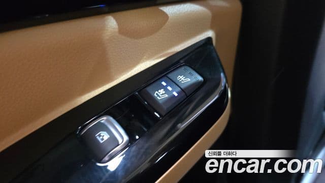 Kia Carnival 2023 — фото 20 из 20