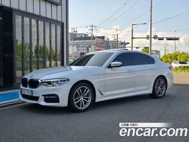 BMW 5 Series 2018 — Фото 20/20