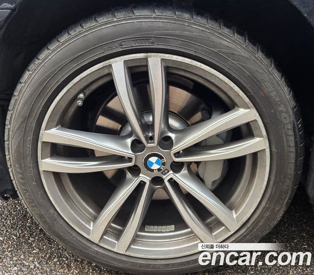 BMW 7 Series 2018 — Şəkil 5/10