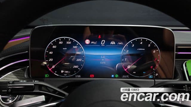 Mercedes-Benz E-Class 2025 — ფოტო 8/20