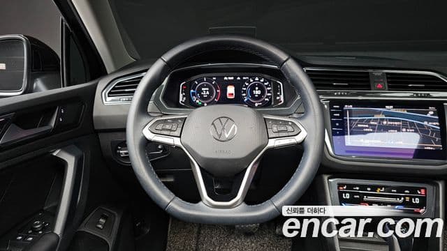 Volkswagen Tiguan 2021 — ფოტო 12/20