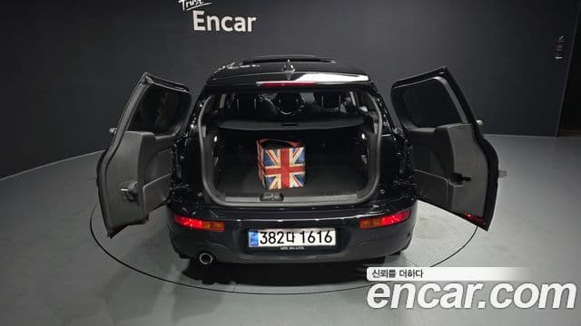 Mini Cooper Clubman 2023 — ფოტო 20/20