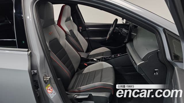 Volkswagen Golf 2026 — Photo 13/41
