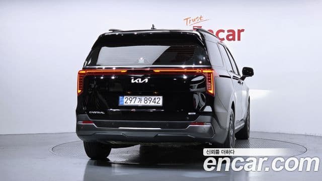 Kia Carnival 2024 — Şəkil 4/20