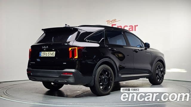 Kia Sorento 2023 — ფოტო 2/20