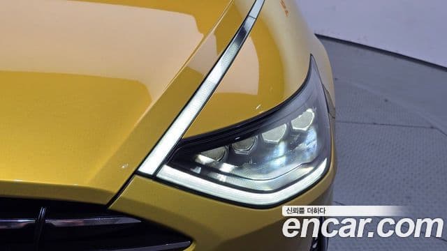 Hyundai Sonata Hybrid 2019 — Photo 17/35