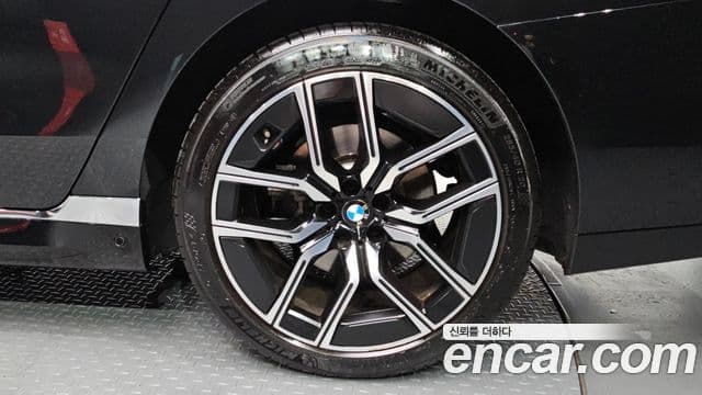 BMW 7 Series 2022 — Photo 7/34