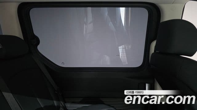 Hyundai Staria 2026 — Photo 16/31