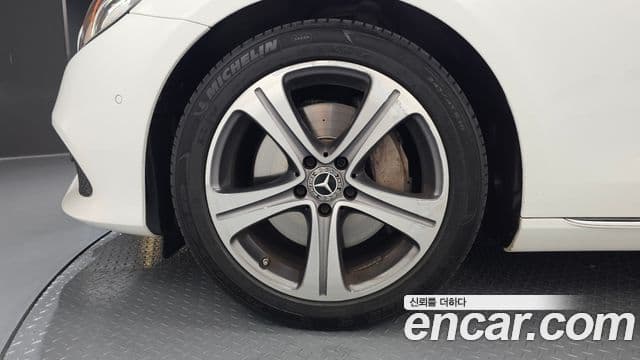 Mercedes-Benz E-Class 2019 — фото 5 из 20